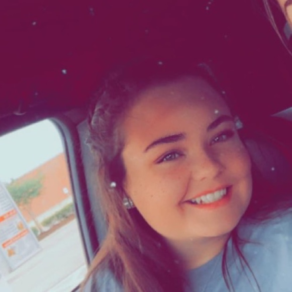 Meet your Posher, Laura